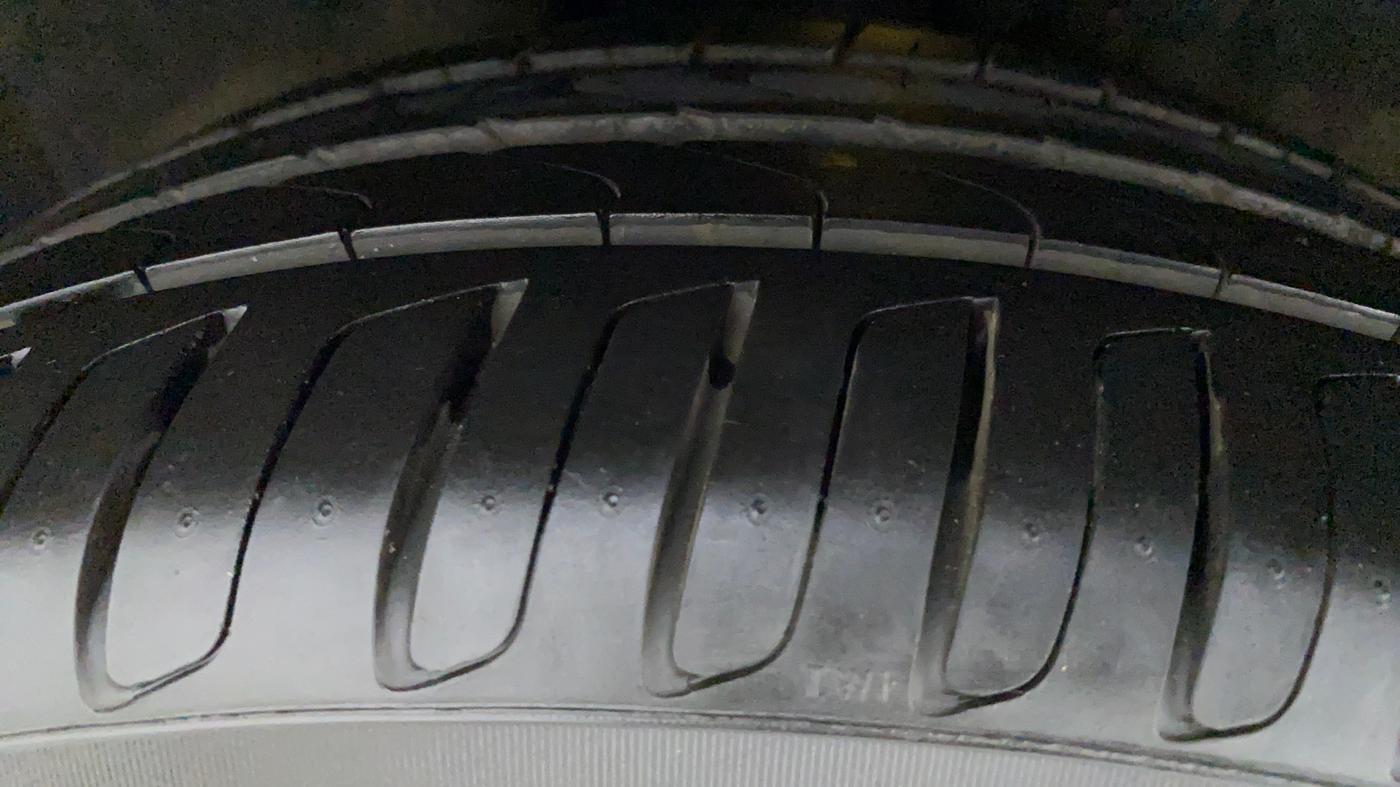 2013 Audi A4 2.0 TDI S LINE, Diesel, Automatic, 43,615 km, Right Rear Tyre Tread
