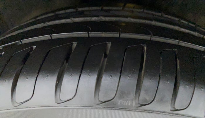 2013 Audi A4 2.0 TDI S LINE, Diesel, Automatic, 43,615 km, Right Rear Tyre Tread