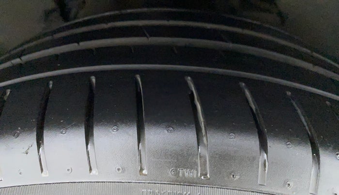 2013 Audi A4 2.0 TDI S LINE, Diesel, Automatic, 43,615 km, Right Front Tyre Tread
