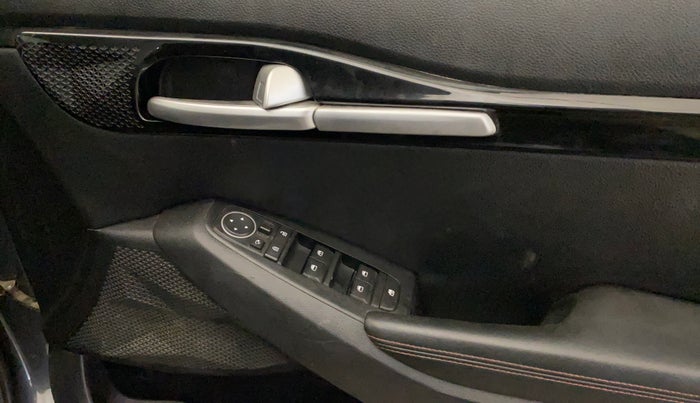 2020 KIA SELTOS GTX AT 1.4 PETROL, Petrol, Automatic, 79,439 km, Driver Side Door Panels Control