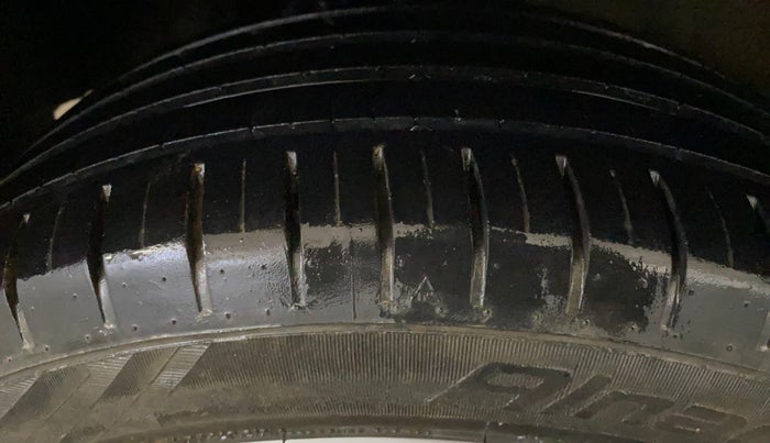 2018 Maruti Baleno ZETA CVT PETROL 1.2, Petrol, Automatic, 27,631 km, Right Rear Tyre Tread