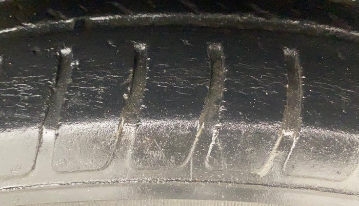 2018 Maruti Dzire VXI AMT, Petrol, Automatic, 52,857 km, Right Front Tyre Tread