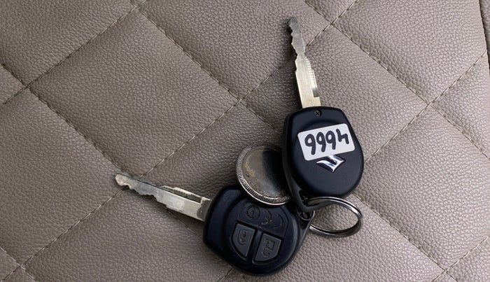 2018 Maruti Dzire VXI AMT, Petrol, Automatic, 52,857 km, Key Close Up