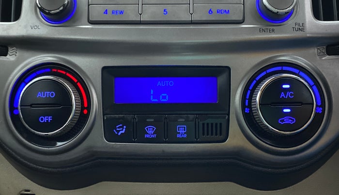 2013 Hyundai i20 SPORTZ 1.2 VTVT, Petrol, Manual, 49,600 km, Multi-Zone Climate Control