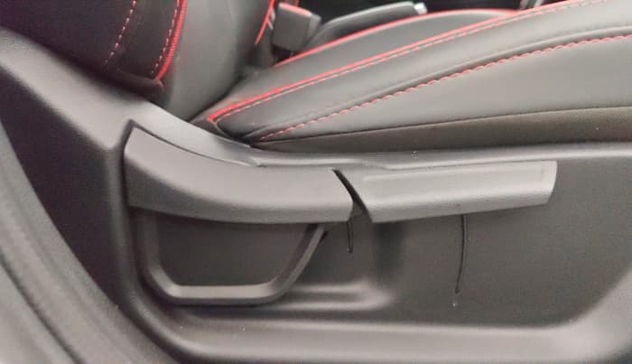 2024 Hyundai NEW I20 N LINE N8 1.0 TURBO DCT, Petrol, Automatic, 2,576 km, Driver Side Adjustment Panel