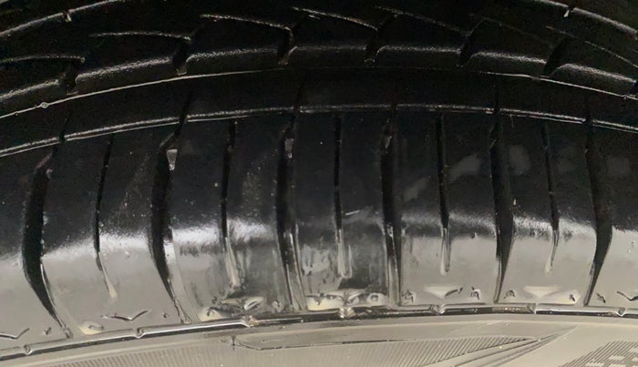 2017 Tata Tiago XTA PETROL, Petrol, Automatic, 82,116 km, Left Front Tyre Tread