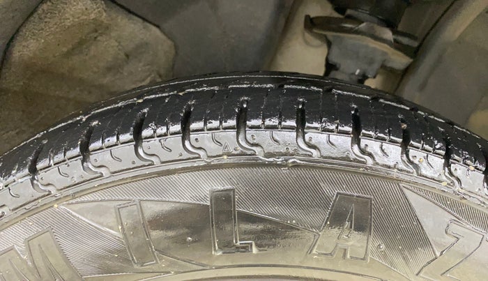 2019 Renault Kwid RXT 1.0 AMT (O), Petrol, Automatic, 28,924 km, Right Front Tyre Tread