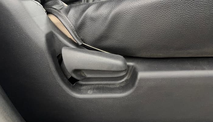 2017 Maruti Wagon R 1.0 VXI+, Petrol, Manual, 46,050 km, Driver Side Adjustment Panel