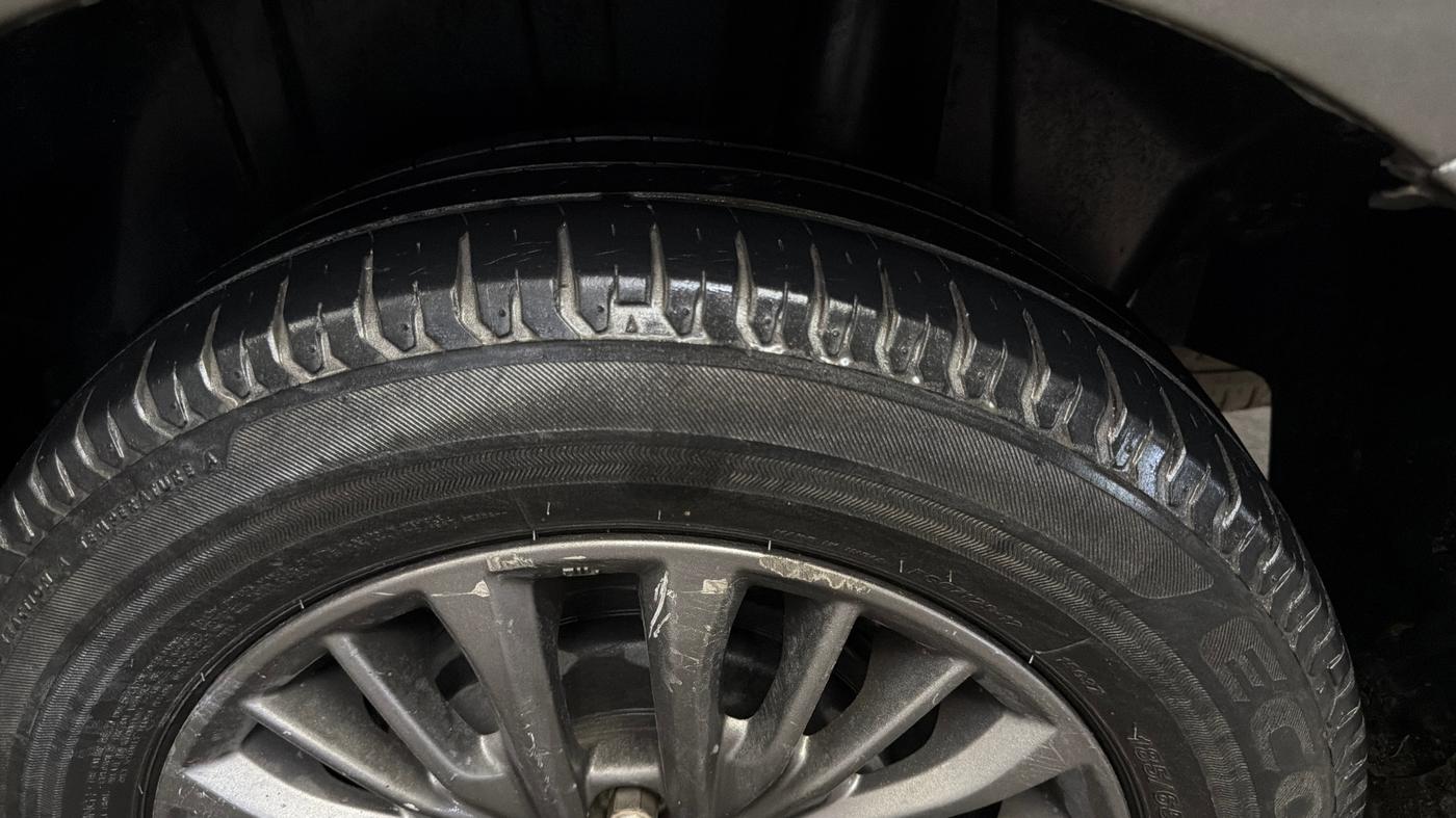 2019 Maruti Ertiga ZXI+ SHVS, Petrol, Manual, 1,05,566 km, Left Rear Tyre Tread