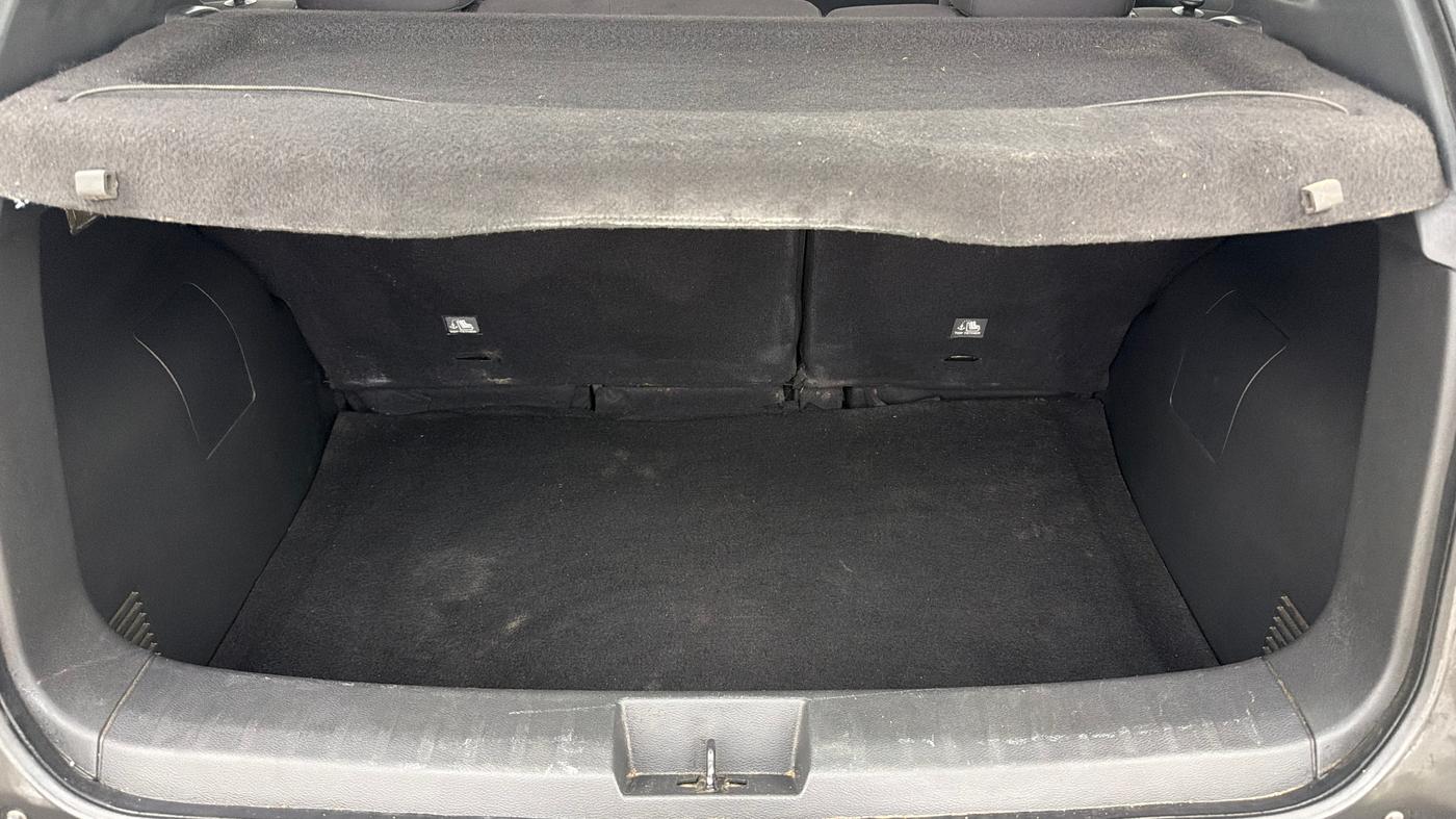 2021 Nissan MAGNITE XV MT, Petrol, Manual, 19,319 km, Boot Inside