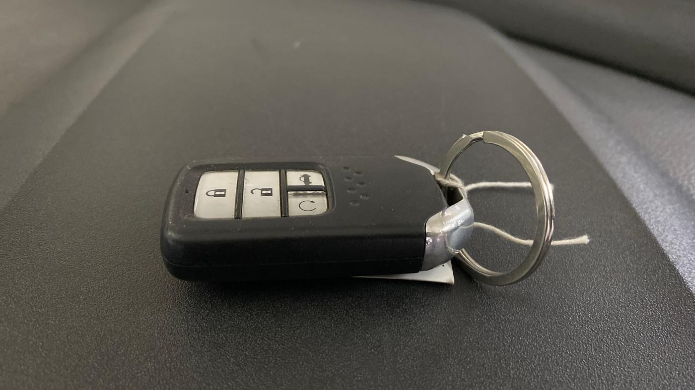 2019 Honda Civic 1.8L I-VTEC ZX CVT, Petrol, Automatic, 1,12,096 km, Key Close Up