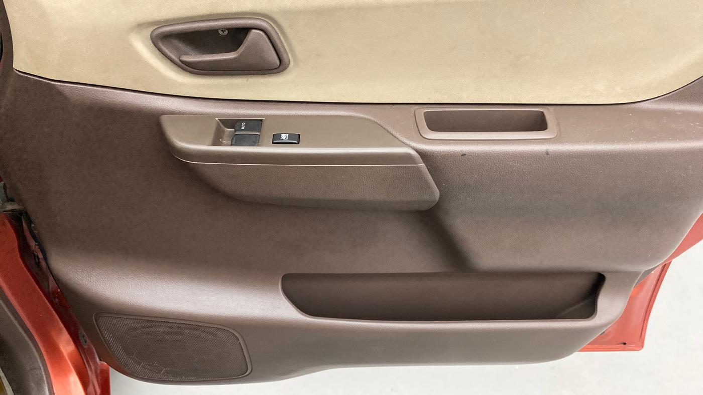 2011 Maruti Zen Estilo LXI, Petrol, Manual, 15,049 km, Driver Side Door Panels Control