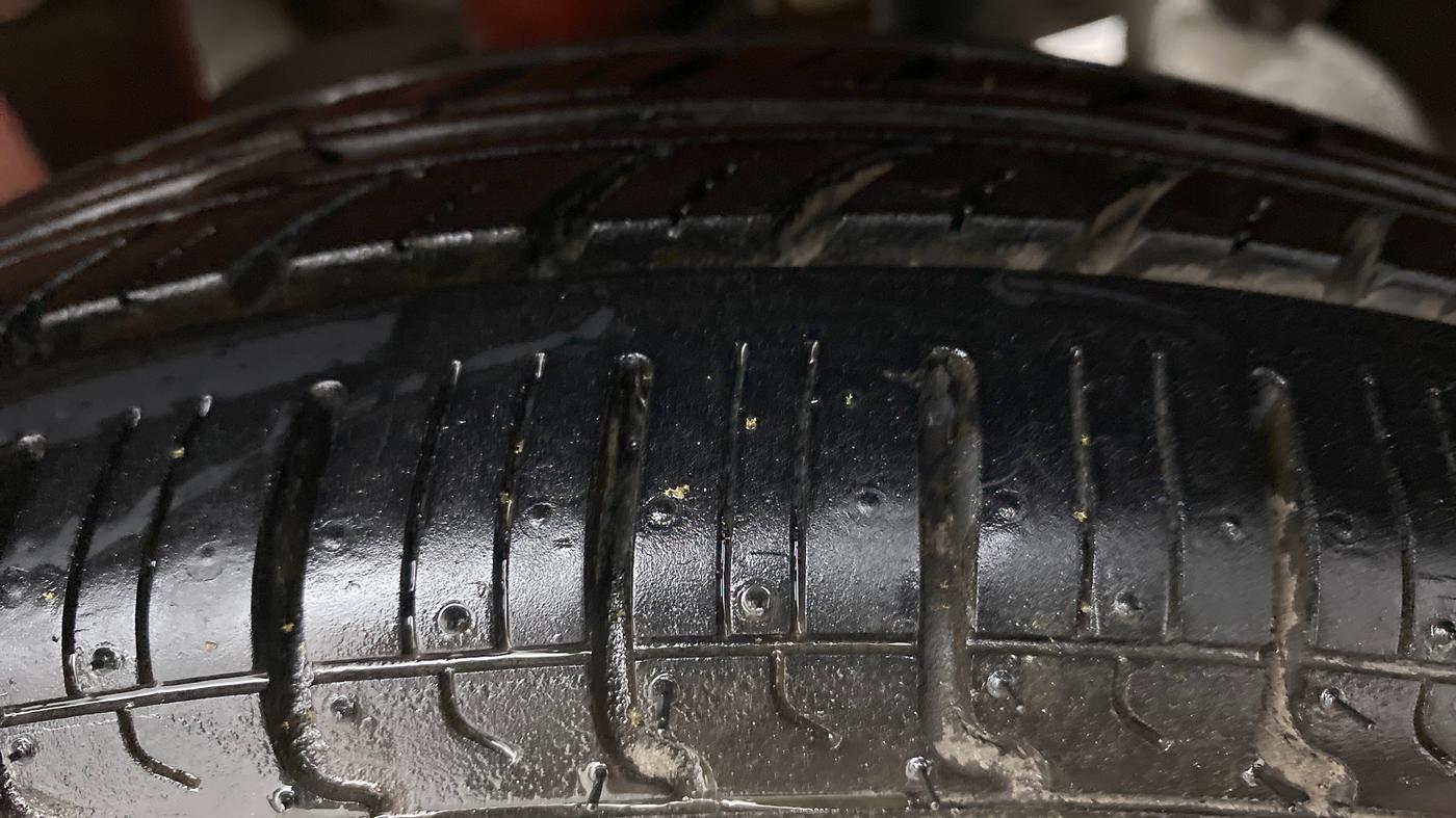 2011 Maruti Zen Estilo LXI, Petrol, Manual, 15,049 km, Right Rear Tyre Tread