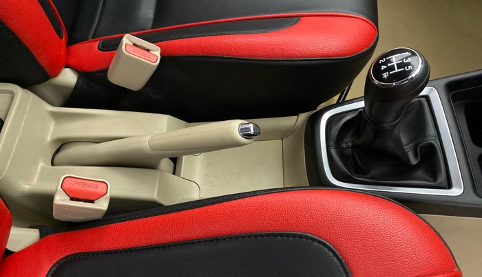 2017 Maruti Dzire VXI, Petrol, Manual, 41,639 km, Gear Lever