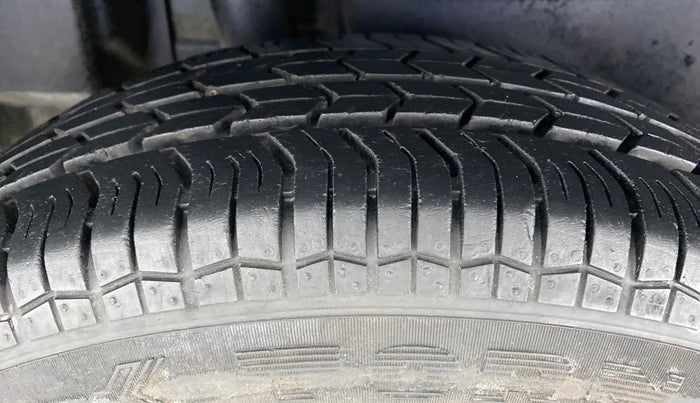 2017 Maruti Dzire VXI, Petrol, Manual, 41,639 km, Right Rear Tyre Tread