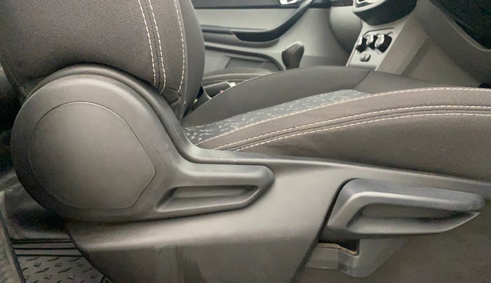 2020 Tata Tiago XZ PETROL, Petrol, Manual, 25,432 km, Driver Side Adjustment Panel