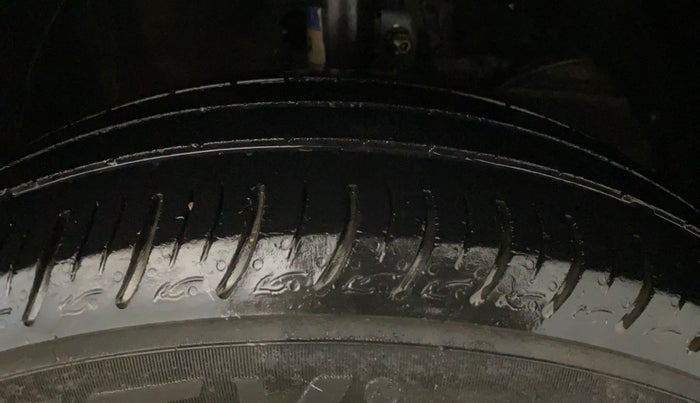 2019 Maruti Baleno SIGMA PETROL 1.2, Petrol, Manual, 52,619 km, Right Front Tyre Tread