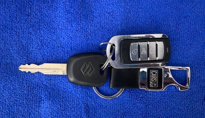2022 Maruti Alto LXI OPT CNG, CNG, Manual, 35,503 km, Key Close Up