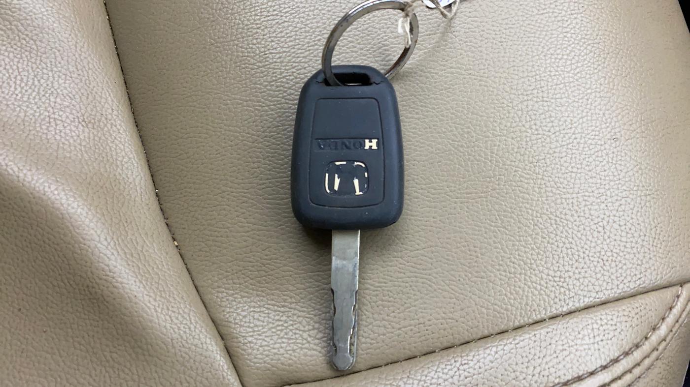 2019 Honda Amaze 1.2L I-VTEC S, CNG, Manual, 95,065 km, Key Close Up