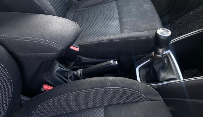 2019 Nissan Kicks XV 1.5, Petrol, Manual, 70,782 km, Gear Lever