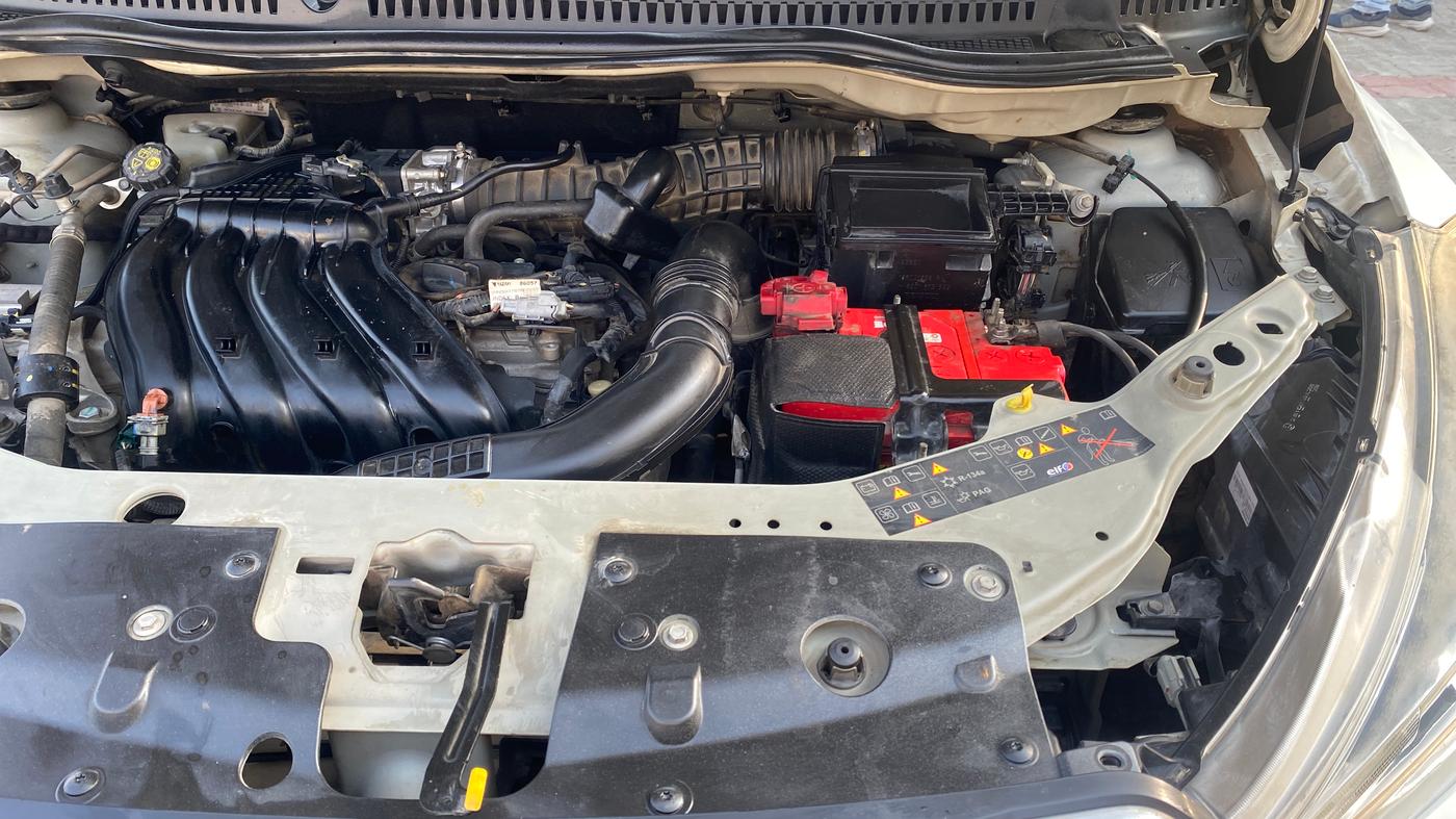 2019 Nissan Kicks XV 1.5, Petrol, Manual, 70,555 km, Engine View - Left