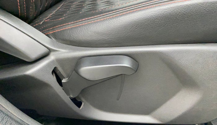 2018 Ford FREESTYLE TITANIUM 1.2 PETROL, Petrol, Manual, 64,425 km, Driver Side Adjustment Panel