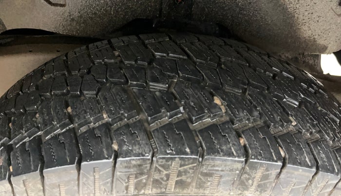 2022 Mahindra Thar LX PETROL HT 4WD AT, Petrol, Automatic, 16,507 km, Left Rear Tyre Tread