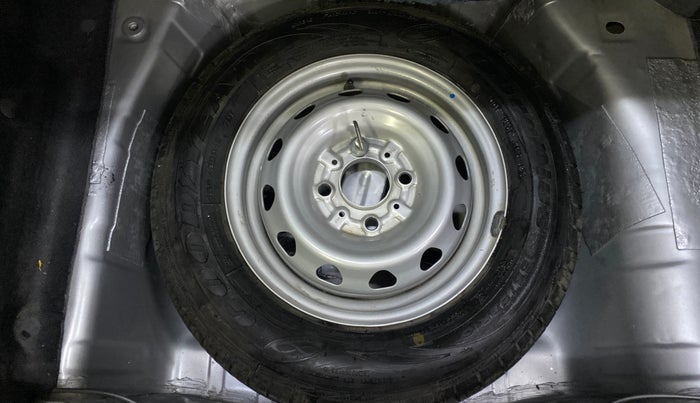 2018 Tata Tiago XT DIESEL, Diesel, Manual, 1,21,378 km, Spare Tyre