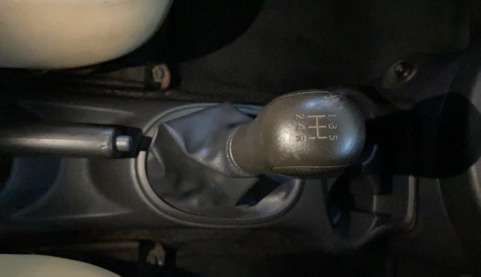 2018 Nissan Micra Active XV, Petrol, Manual, 63,439 km, Gear Lever