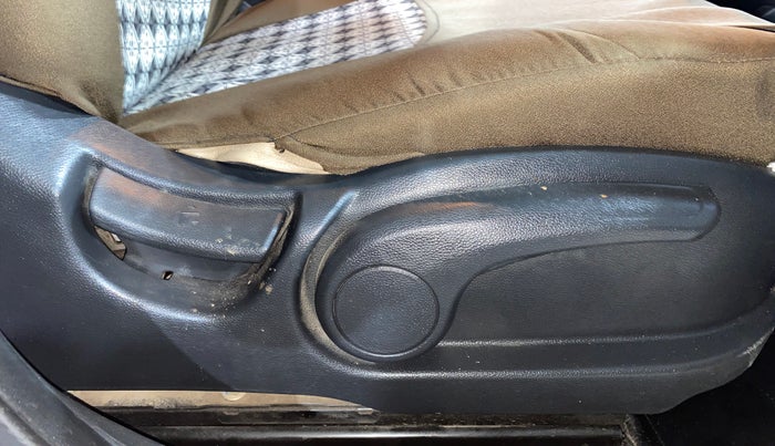 2019 Hyundai Elite i20 SPORTZ PLUS 1.2, Petrol, Manual, 43,043 km, Driver Side Adjustment Panel