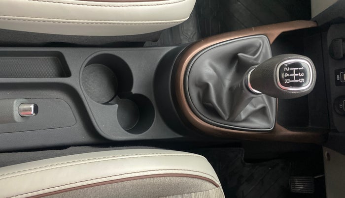 2022 Hyundai AURA SX 1.2, Petrol, Manual, 31,065 km, Gear Lever