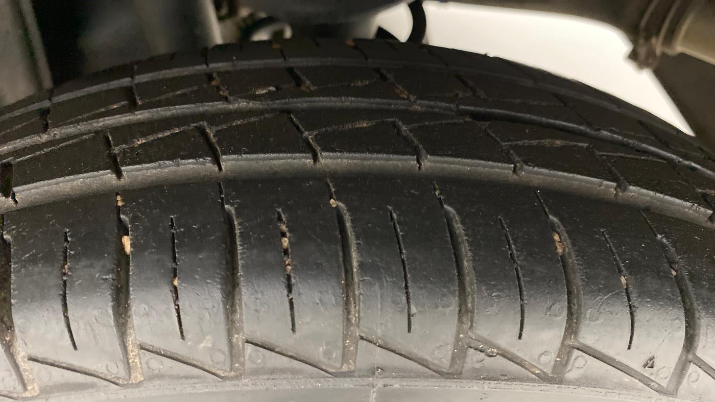 2020 Maruti Alto LXI OPT CNG, CNG, Manual, 75,591 km, Left Rear Tyre Tread