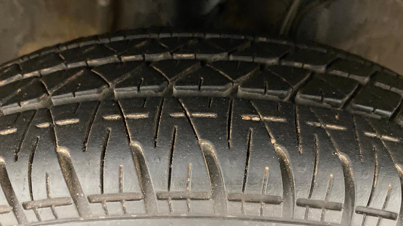 2020 Maruti Alto LXI OPT CNG, CNG, Manual, 75,591 km, Right Front Tyre Tread