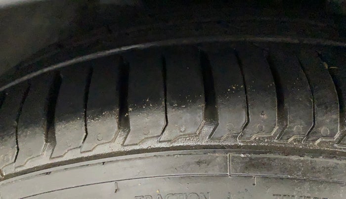 2018 Ford FREESTYLE AMBIENTE 1.5 DIESEL, Diesel, Manual, 59,405 km, Right Front Tyre Tread