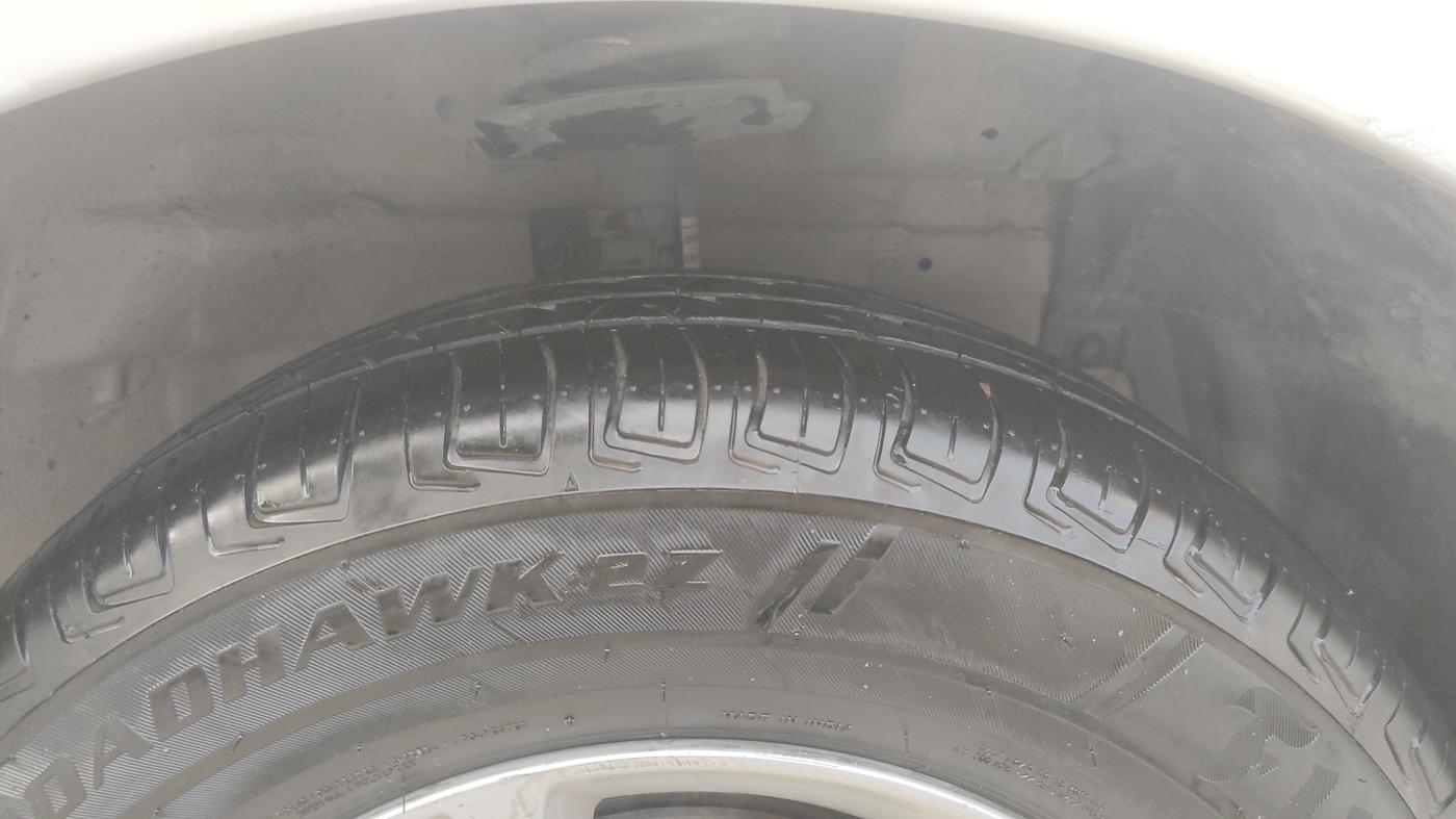 2014 Maruti Swift VXI, Petrol, Manual, 95,449 km, Right Front Tyre Tread