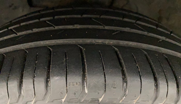 2022 Hyundai VENUE SX (O) 1.0 TURBO DCT, Petrol, Automatic, 7,754 km, Left Front Tyre Tread