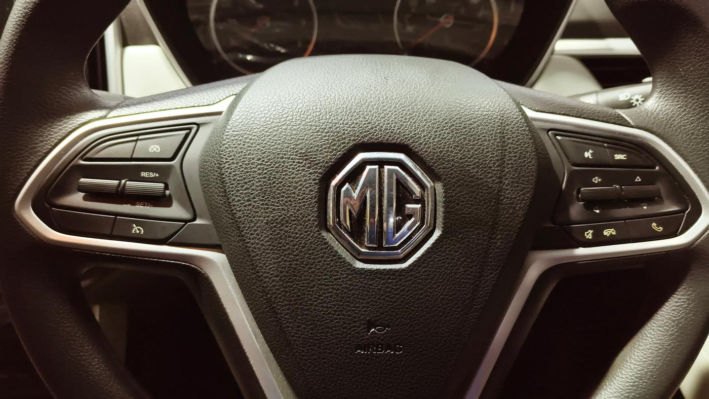 2022 MG HECTOR PLUS SUPER 1.5 PETROL TURBO HYBRID MT 7-STR, Petrol, Manual, 20,862 km, Adaptive Cruise Control