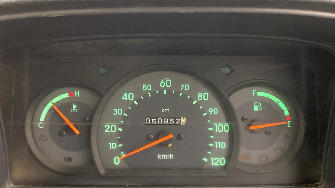 2017 Maruti Omni 5 STR, Petrol, Manual, 50,952 km, Odometer Image