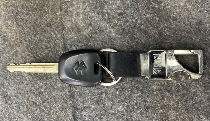 2017 Maruti Omni 5 STR, Petrol, Manual, 50,952 km, Key Close Up