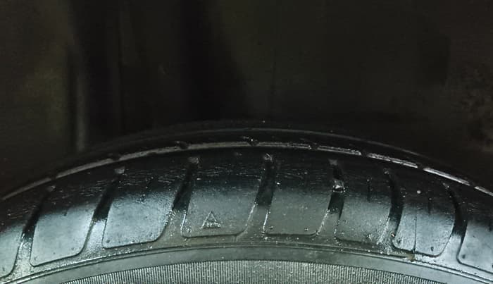 2020 Maruti Dzire VXI AMT, Petrol, Automatic, 31,205 km, Right Rear Tyre Tread