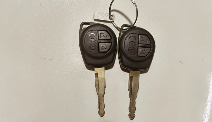 2020 Maruti Dzire VXI AMT, Petrol, Automatic, 31,205 km, Key Close Up