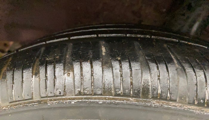 2015 Hyundai Grand i10 MAGNA 1.2 KAPPA VTVT, Petrol, Manual, 29,996 km, Left Rear Tyre Tread