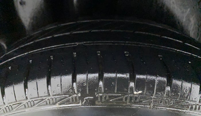 2020 Volkswagen Polo TRENDLINE 1.0L, Petrol, Manual, 52,748 km, Right Rear Tyre Tread