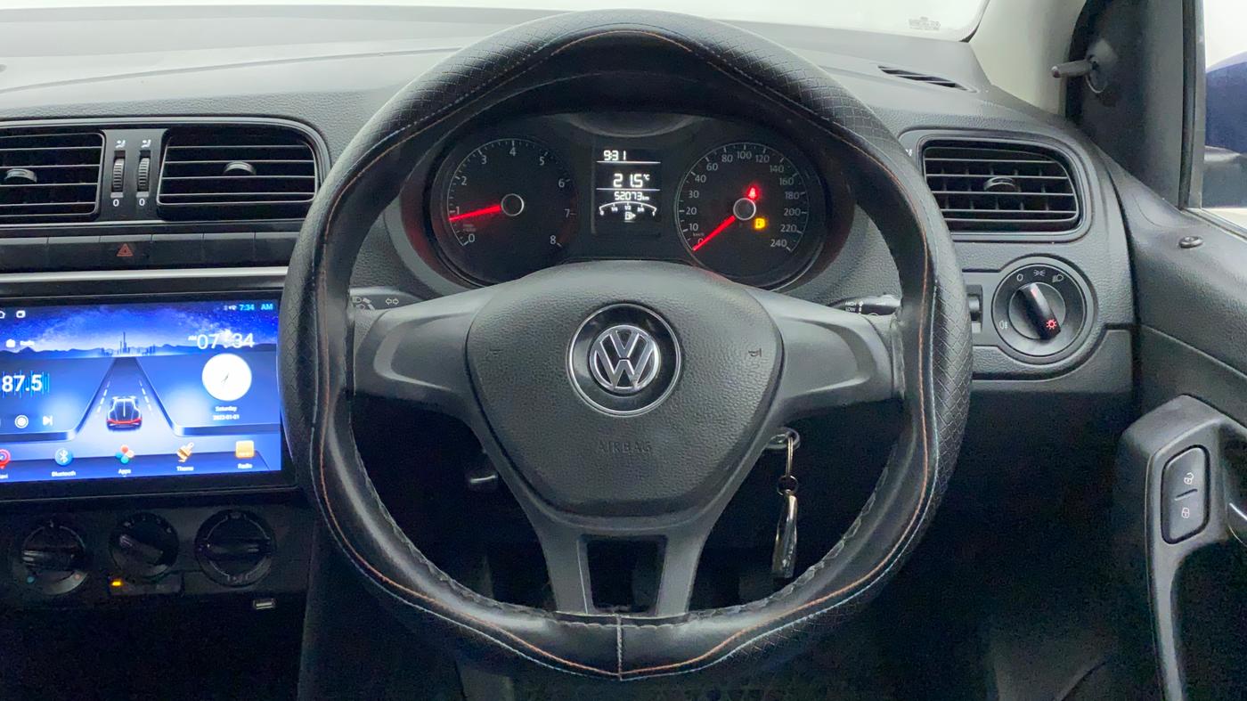 2020 Volkswagen Polo TRENDLINE 1.0L, Petrol, Manual, 52,748 km, Steering Wheel Close Up
