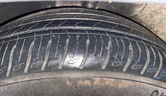 2024 KIA SONET HTK (O) 1.2 Petrol MT, Petrol, Manual, 11,521 km, Left Front Tyre Tread