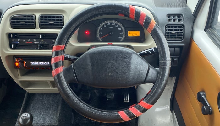 2017 Maruti Eeco 5 STR WITH AC PLUSHTR, Petrol, Manual, 33,740 km, Steering Wheel Close Up