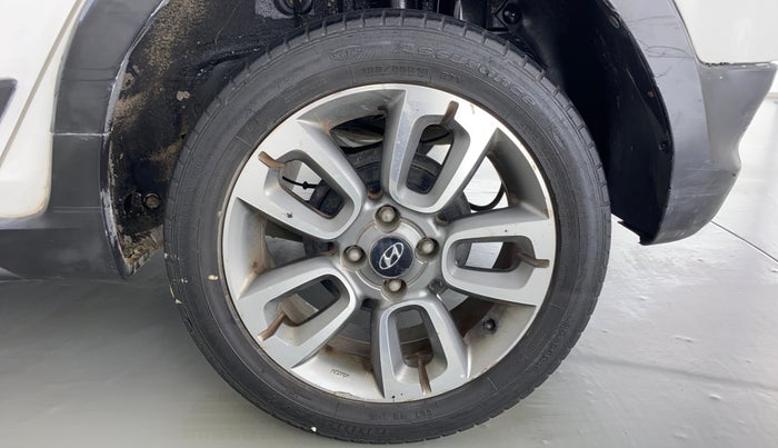 2015 Hyundai i20 Active 1.2 S, Petrol, Manual, 73,258 km, Left Rear Wheel
