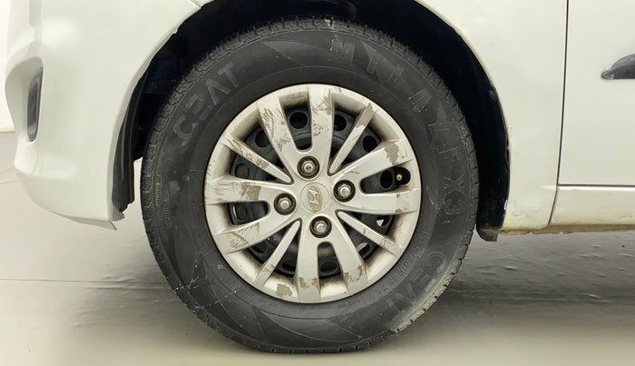 2013 Hyundai i10 MAGNA 1.1, CNG, Manual, 64,200 km, Left Front Wheel