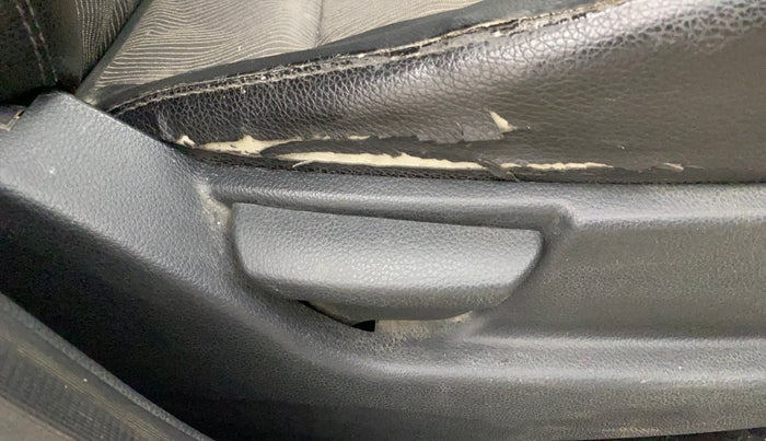 2013 Hyundai Eon ERA +, Petrol, Manual, 87,265 km, Driver Side Adjustment Panel