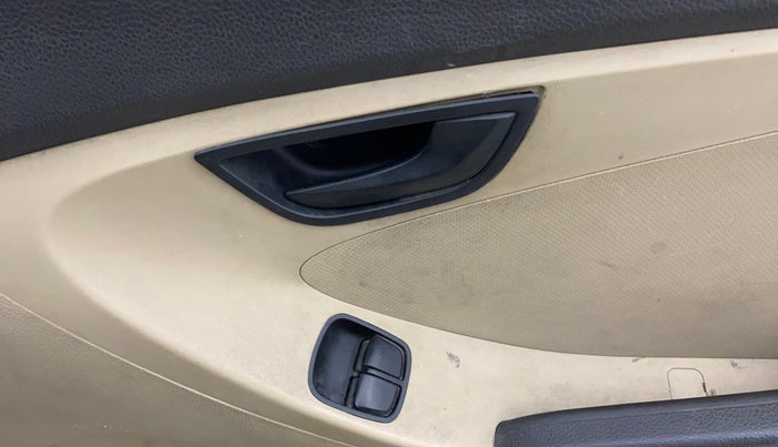 2013 Hyundai Eon ERA +, Petrol, Manual, 87,265 km, Driver Side Door Panels Control